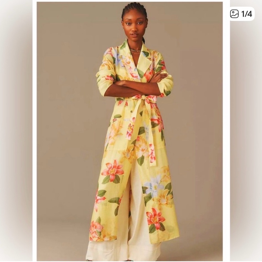 Maeve Multicolor Floral robe. Size Small. NWT